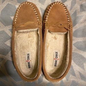 minnetonka moccasin shoes size 11